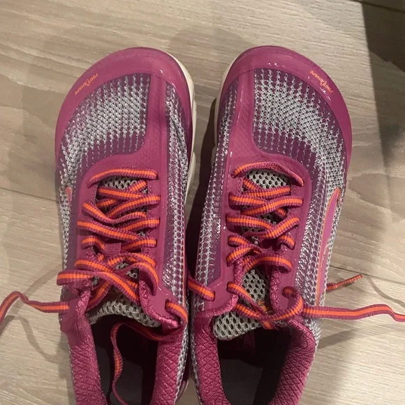 Women   Pink and Gray Altra Shoes - Picture 3 of 3